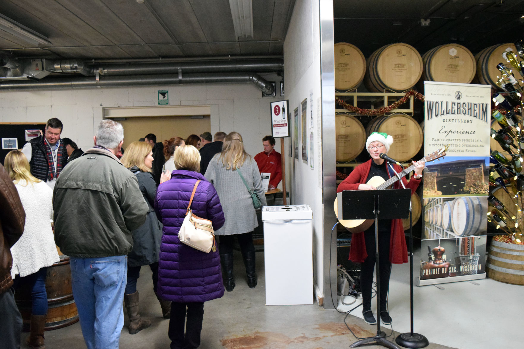 112518-sauk-gallery-wine012